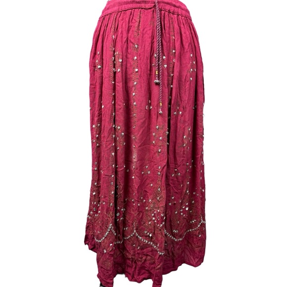 Dresses & Skirts - Long maxi burgundy, red hobo/Bohemian skirt elastic waist size small.